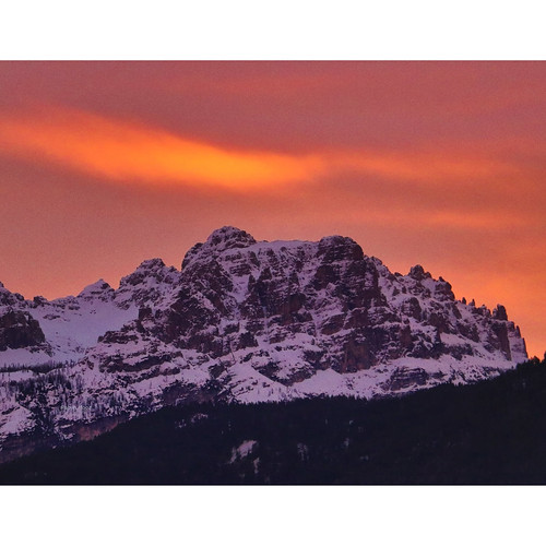 cadore alba sunrise cielo sky clouds dolomiti neve snow peak rocks dawn veneto