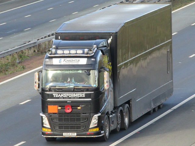 Knights Transport Solutions, Volvo FH (Transformers) DX64KPF On The A1M Southbound
