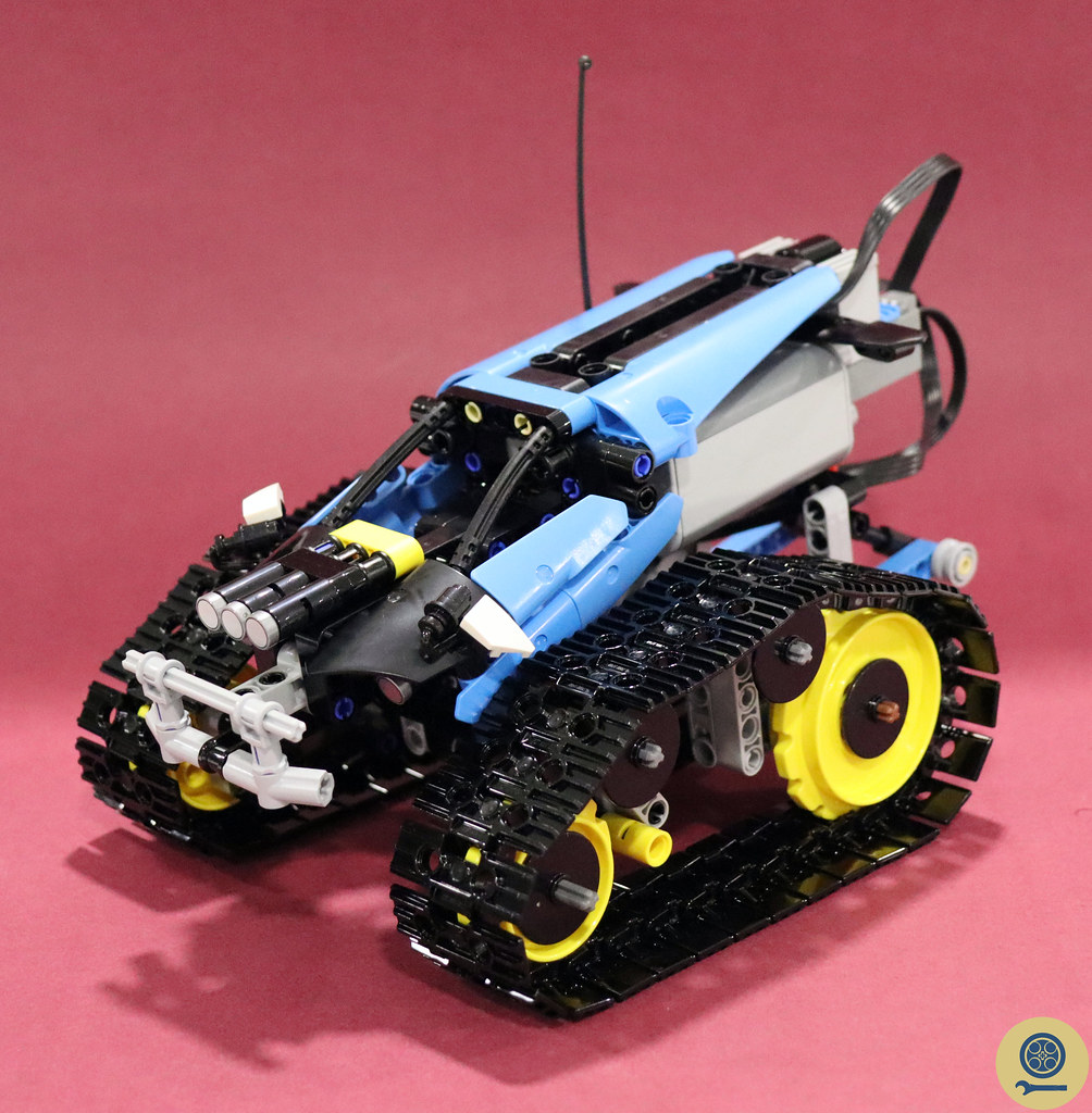 42095 Remote Controlled Stunt Racer 1
