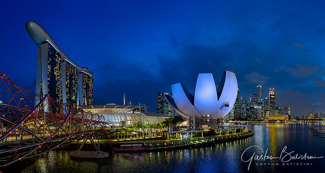 Marina Bay sands Hotel, ArtScience Museum, Singapore