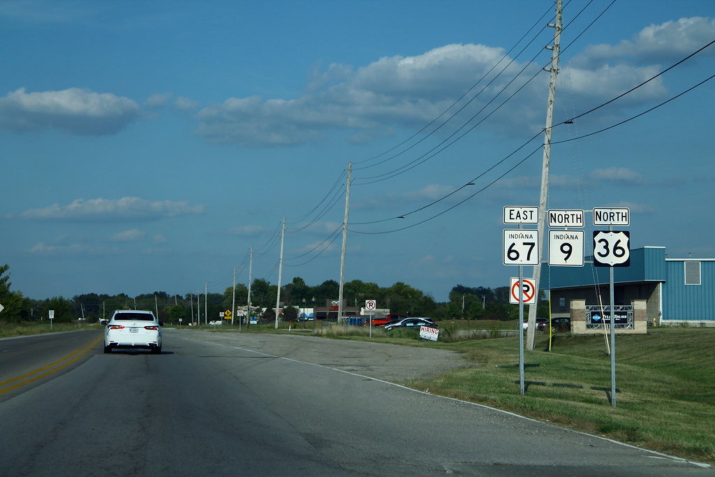 IN9 US36 North IN67 East Signs