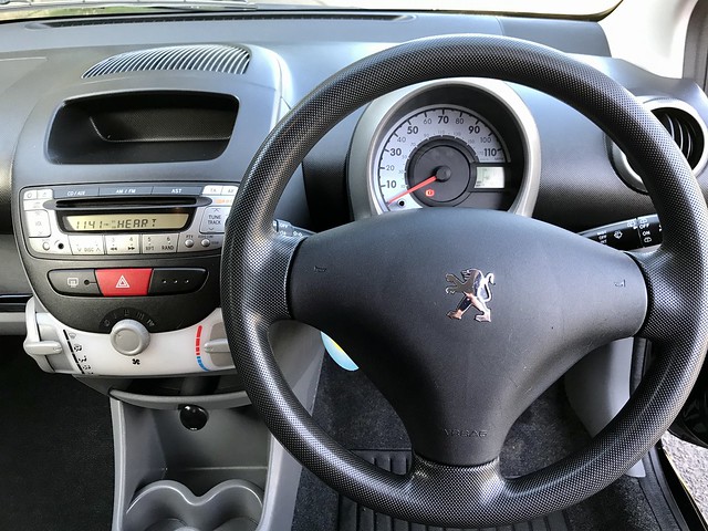 Gleaming Peugeot 107 1.0i Urban Automatic 5dr with 43,500 miles - £3795