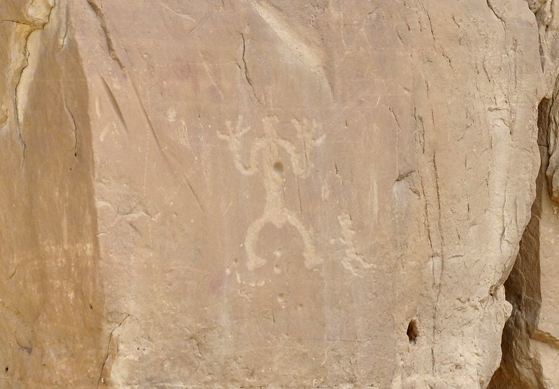 Bonito-Chetro Ketl Petroglyph Trail