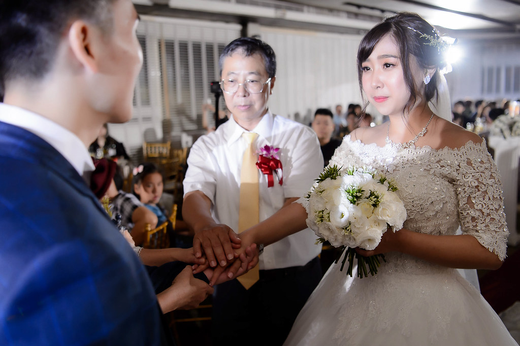 [婚禮攝影]國威漢妮 文定迎娶晚宴@青青食尚花園會館-最專業的團隊完成每場完美婚禮紀錄，拍的不只好更要快! #即拍即印