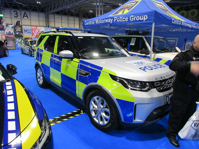 West Midlands Police Land Rover Discovery 5 (OV68 EYY)