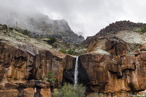arizona unitedstates america usa superstitions superstitionmountains mountains desert water waters musicofwaters waterfalls waterfall falls