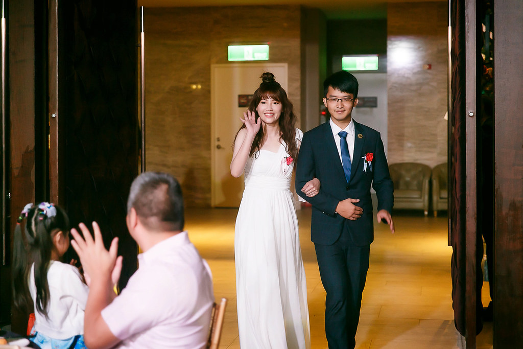 [婚禮攝影]盈宏姿伶 幸福午宴@新莊頤品大飯店-最專業的團隊完成每場完美婚禮紀錄，拍的不只好更要快! #台北婚攝