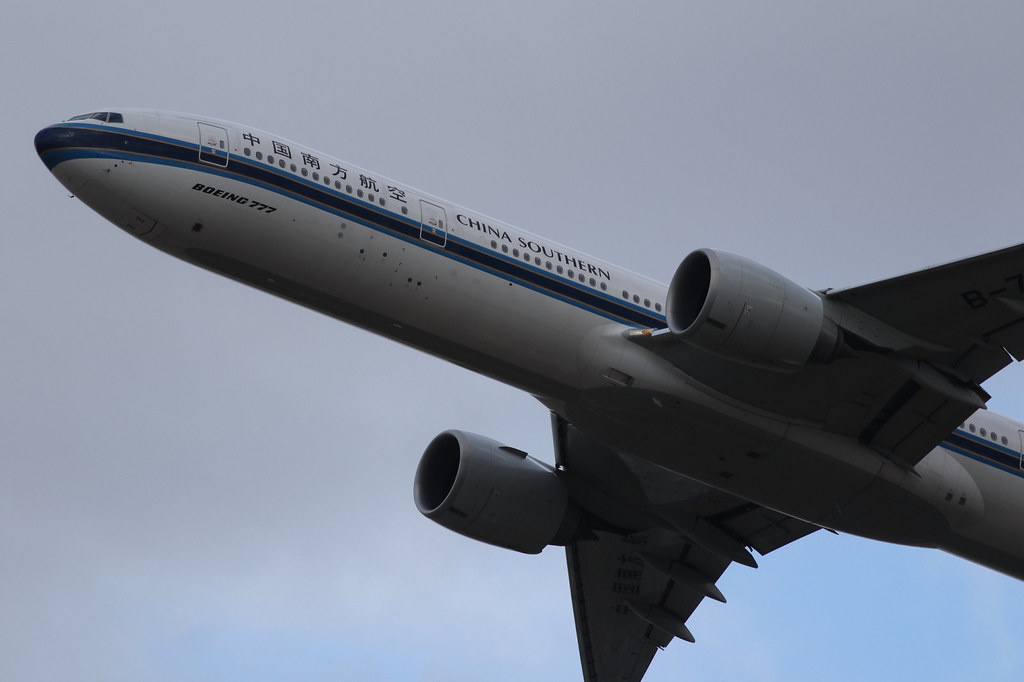 China Southern Airlines B-7588