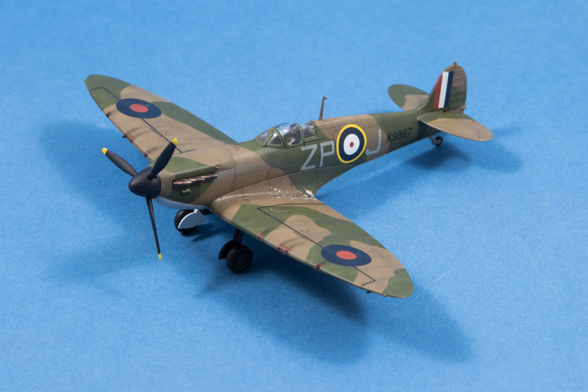 Easy Model 1/72 RAF Spitfire Mk V 121 Sqn 1942 Plastic Fighter Model  #37211 