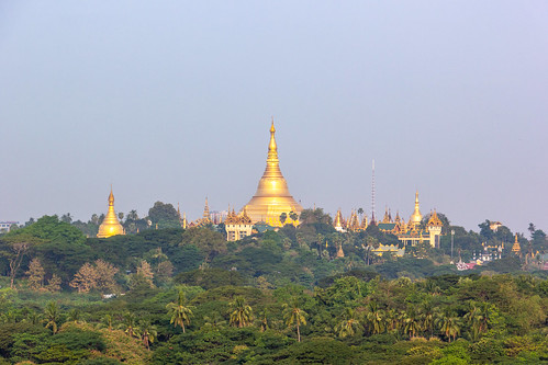 pagoda schwedagonpagoda tempel temple yangon rangoon myanmar