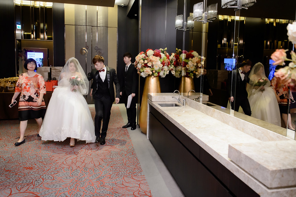 [婚禮攝影]婉鈴駿勳 文定迎娶午宴@中和華漾飯店-最專業的團隊完成每場完美婚禮紀錄，拍的不只好更要快! #婚攝