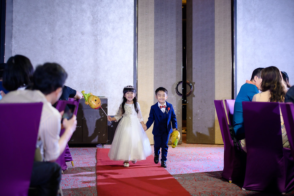 [婚禮攝影]婉鈴駿勳 文定迎娶午宴@中和華漾飯店-最專業的團隊完成每場完美婚禮紀錄，拍的不只好更要快! #婚禮拍立得