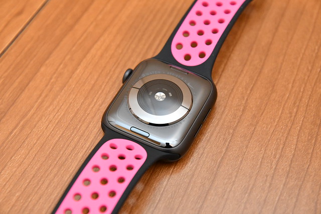 Apple Watch Nike Series 5 (44mm, Space Gray)