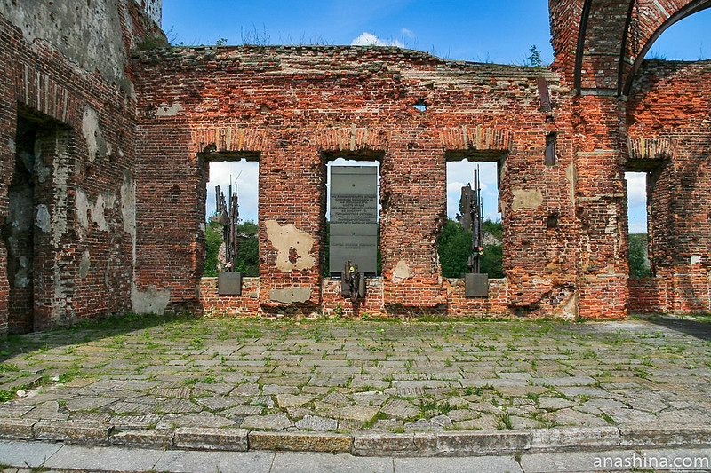 Мемориал в Иоанновском соборе, крепость Орешек