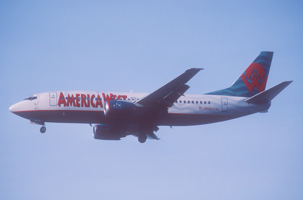 N312AW, Aircraft