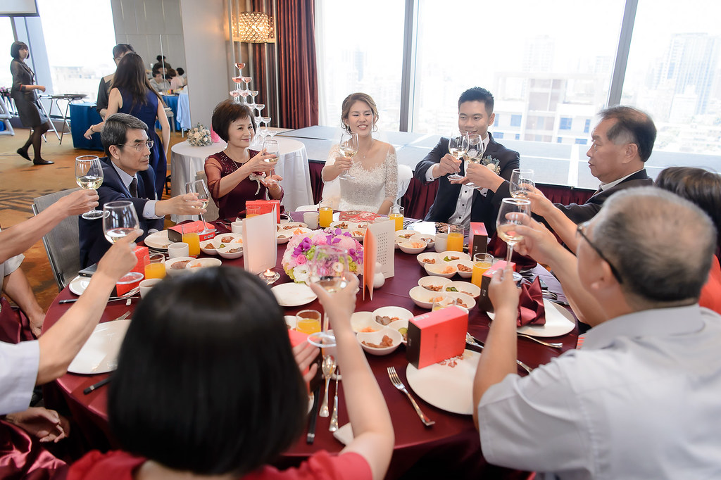 [婚禮攝影]孟桓譽璇 幸福午宴@格萊天漾大飯店-最專業的團隊完成每場完美婚禮紀錄，拍的不只好更要快! #婚禮紀錄