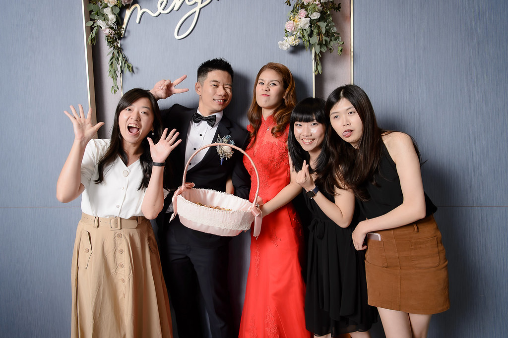 [婚禮攝影]孟桓譽璇 幸福午宴@格萊天漾大飯店-最專業的團隊完成每場完美婚禮紀錄，拍的不只好更要快! #台北婚攝