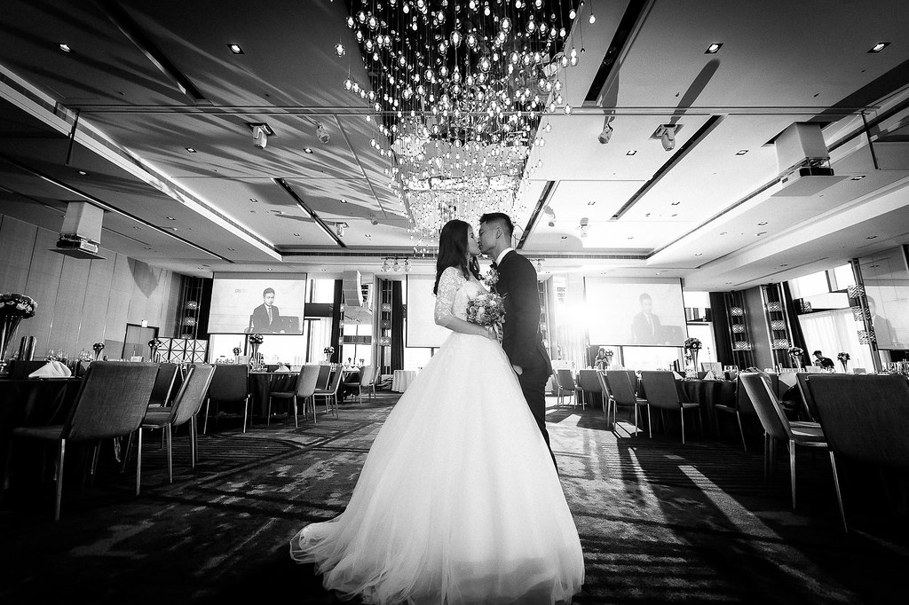 [婚禮攝影]孟桓譽璇 幸福午宴@格萊天漾大飯店-最專業的團隊完成每場完美婚禮紀錄，拍的不只好更要快! #婚攝