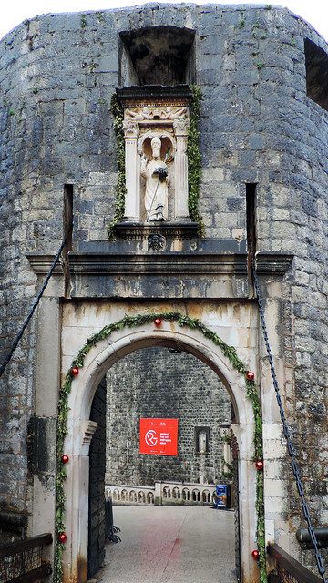 DUBROVNIK 2019 . OLD TOWN GATE   (#04 in series)  Dubrovnik Croatia  12Dec2019 sRGB web