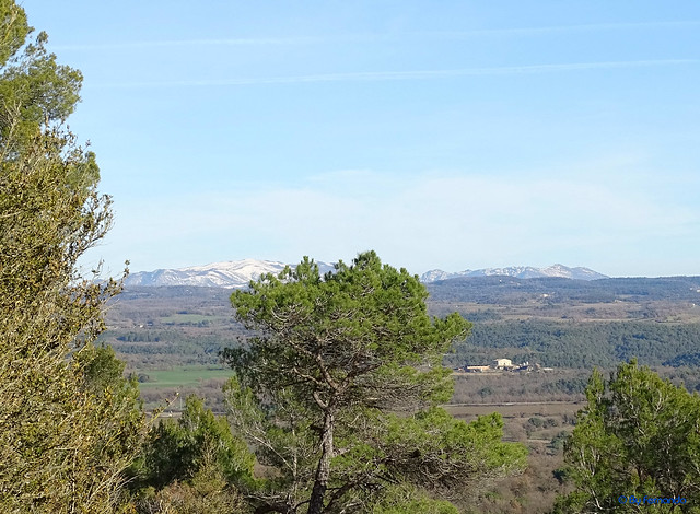 Montbrú Vell (02-02-2020) -02- Panorámica del Montseny -01- Matagalls, Les Agudes y del Turó de l'Home