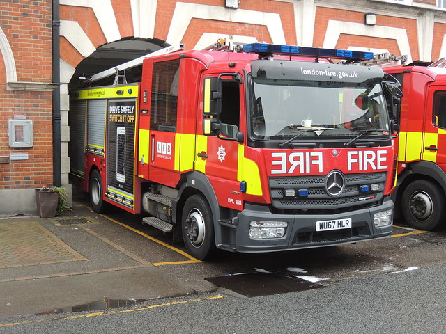 DSCN3352 London Fire Brigade DPL188 WU67 HLR