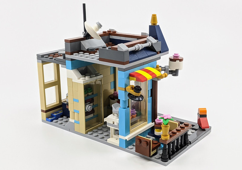 31105: LEGO Creator Townhouse Toy Store Set Review