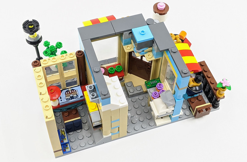 31105: LEGO Creator Townhouse Toy Store Set Review