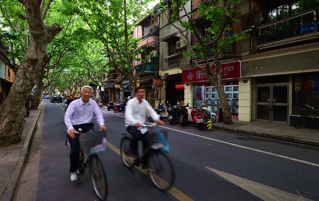 Shanghai - 2 happy cyclists...