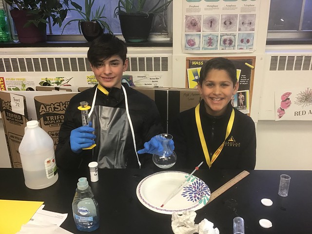 Sixth-Grade Prepares for Science Expo