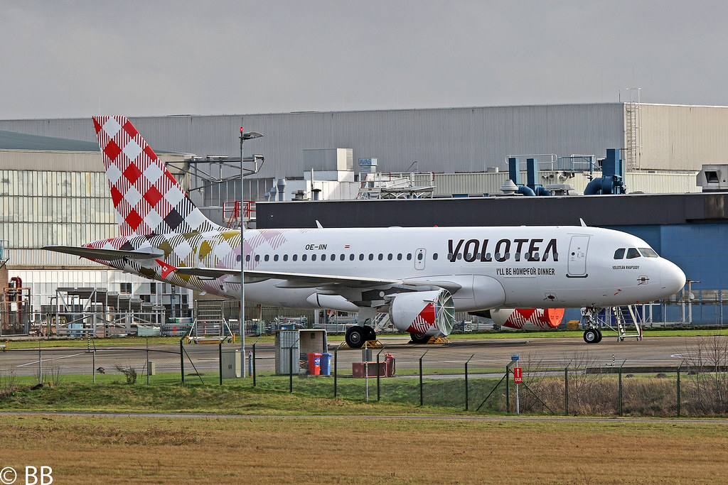 20-02-01, DVB Bank (Ex-Volotea Airlines), Airbus A319-100, OE-IIN, Vliegbasis Woensdrecht