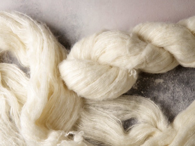 Fuzzy Lace – Brushed Baby Alpaca and Silk yarn 50g – undyed/natural white