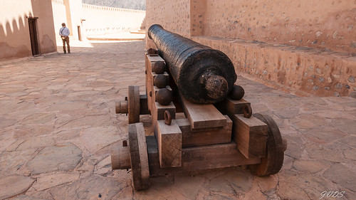 canon fort nakhl albatinahsouthgovernorate oman