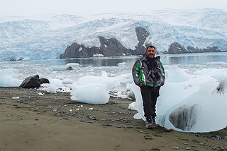 La Universidad San Ignacio de Loyola estuvo presente en la primera etapa de la Expedición Peruana Científica a la Antártida ANTAR XXVII, con la participación del docente Luis Santillán, de la carrera de Ingeniería Ambiental.