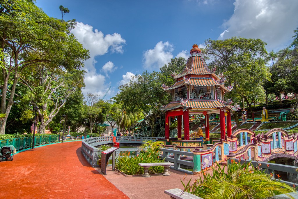 Chinese pavilion in Haw Par villa in Singapore