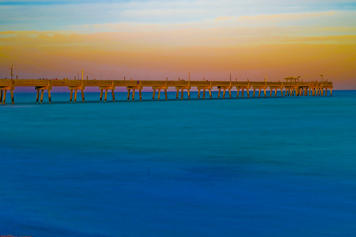 thedaniabeachfishingpier oceanparkbeachandmarina 300nbeachroad daniabeach florida usa recreation water shoreline beach longexposure atlanticocean seaside historic sunshinestate southflorida browardcounty cityofdaniabeach sand scenic scenicview woodenstructure oceanparkbeach marina fishing nautical footprintsinthesand 10stopfilter