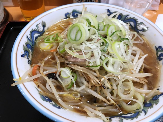 Ramen topped with vegetables from Tenkin @ Asahikawa