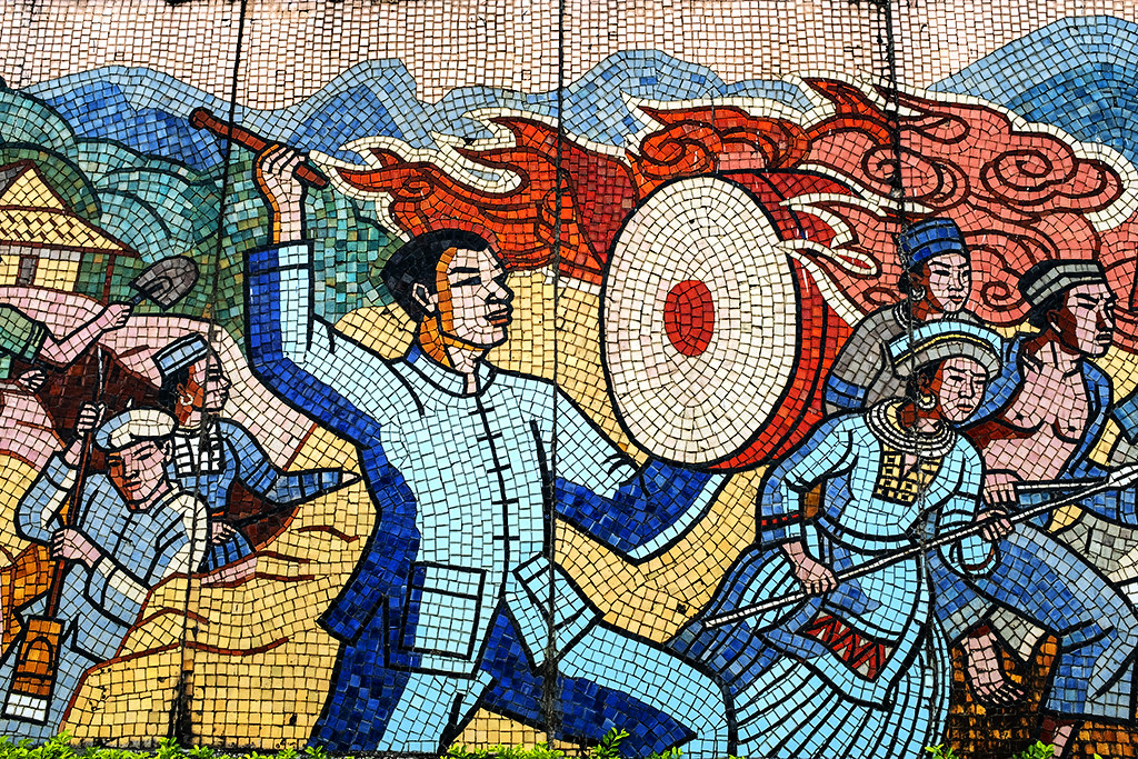 Mosaic at War Dead Memorial--Lao Cai 4