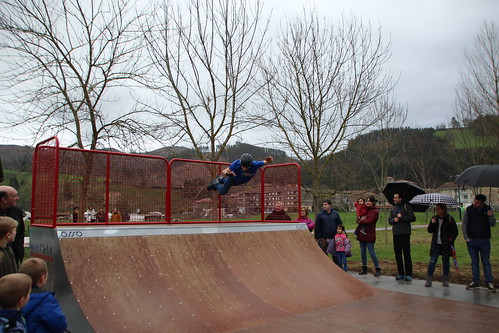 Etxebarriko skateparkaren inaugurazioa