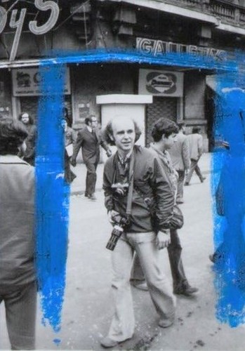 Sylvain_Julienne_durant_le_coup_d’état_au_Chili_en_septembre_1973  en una  fotografia de    Chas Gerretsen Ahumada esquina Moneda