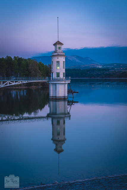 Torre reflejada