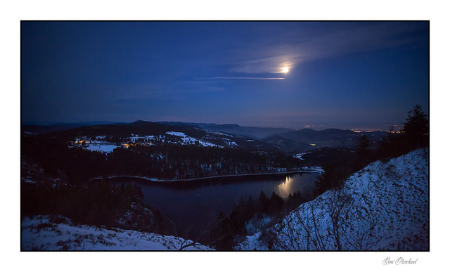 La pleine lune sur le Lac Blanc