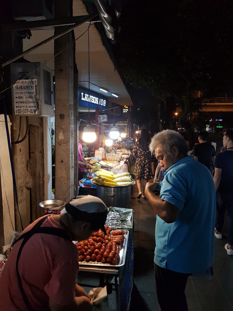 @ Muang Thai - Phatra Market (near Satthisan MRT) in Bangkok, Thailand