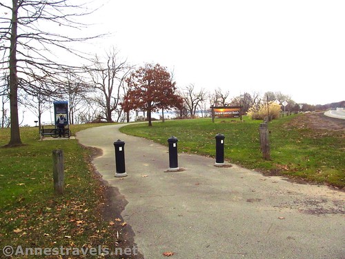 The western entrance to Durand Eastman Park on the Irondequoit Lakeside Trail, Rochester, New York