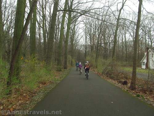 The Irondequoit Lakeside Trail just after entering Eastman Durand Park from the east, Rochester, New York