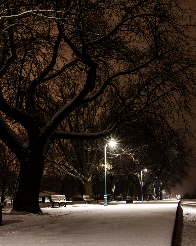 Toronto at 6am - Snow-covered boardwalk | LRayG | Flickr