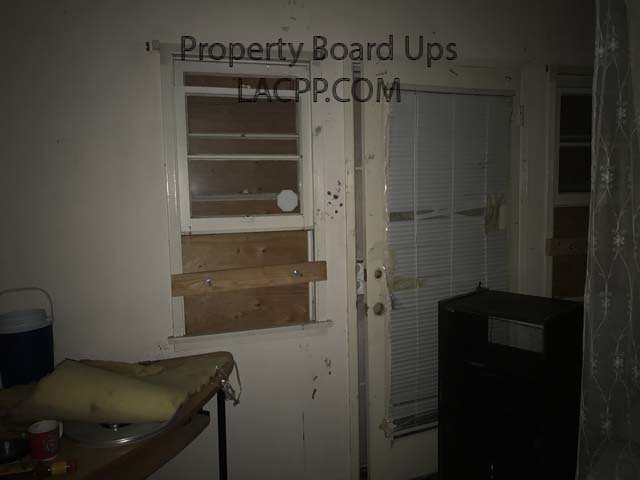 factory outlets property board ups