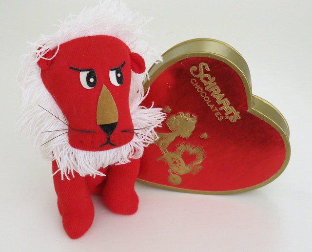 Vintage Dakin Lion and Heart Shaped Candy Box