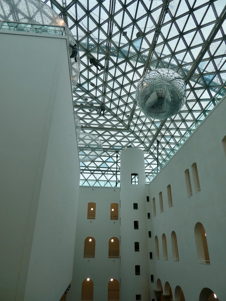  In Orbit installation K21 Museum, Düsseldorf 