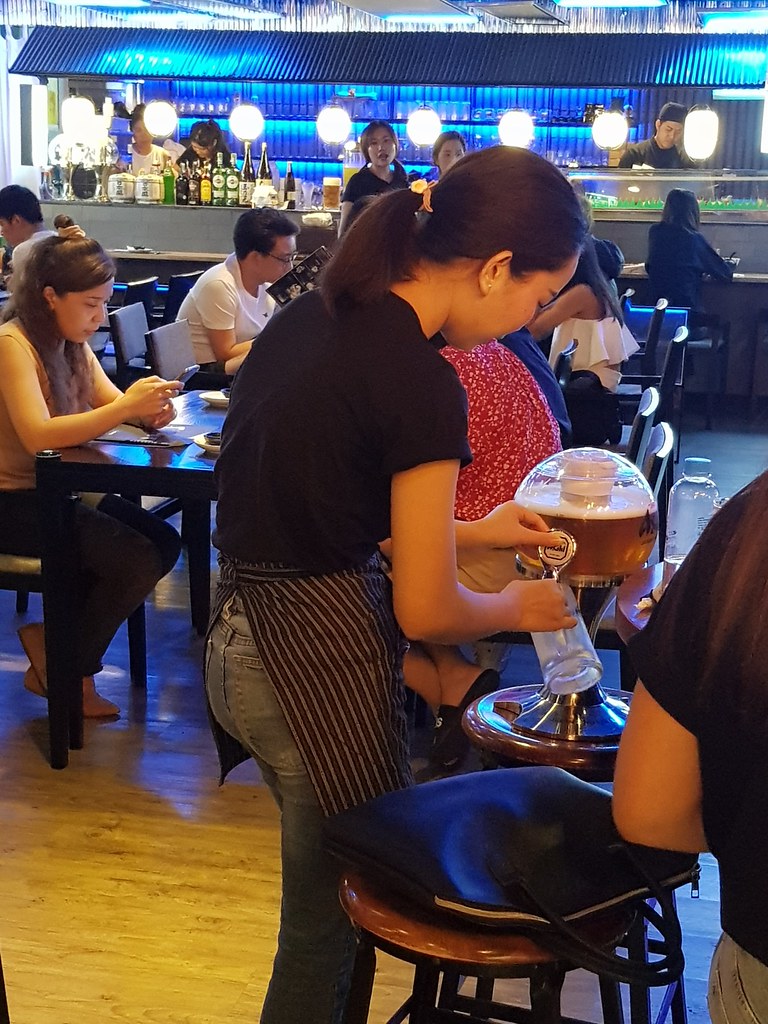 next door Kizayaka 居酒屋 Izakaya & Sushi Bar @ Wish Beer Street Craft Bar in The Street Ratchada (Exit 4 from Thai Cultural Centre MRT Staation), Bangkok Thailand