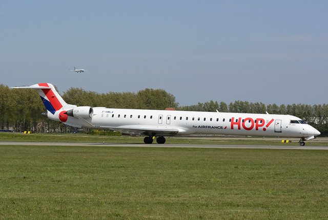 F-HMLA CRJ1000 cn 19004 HOP! 170430 Schiphol 1002